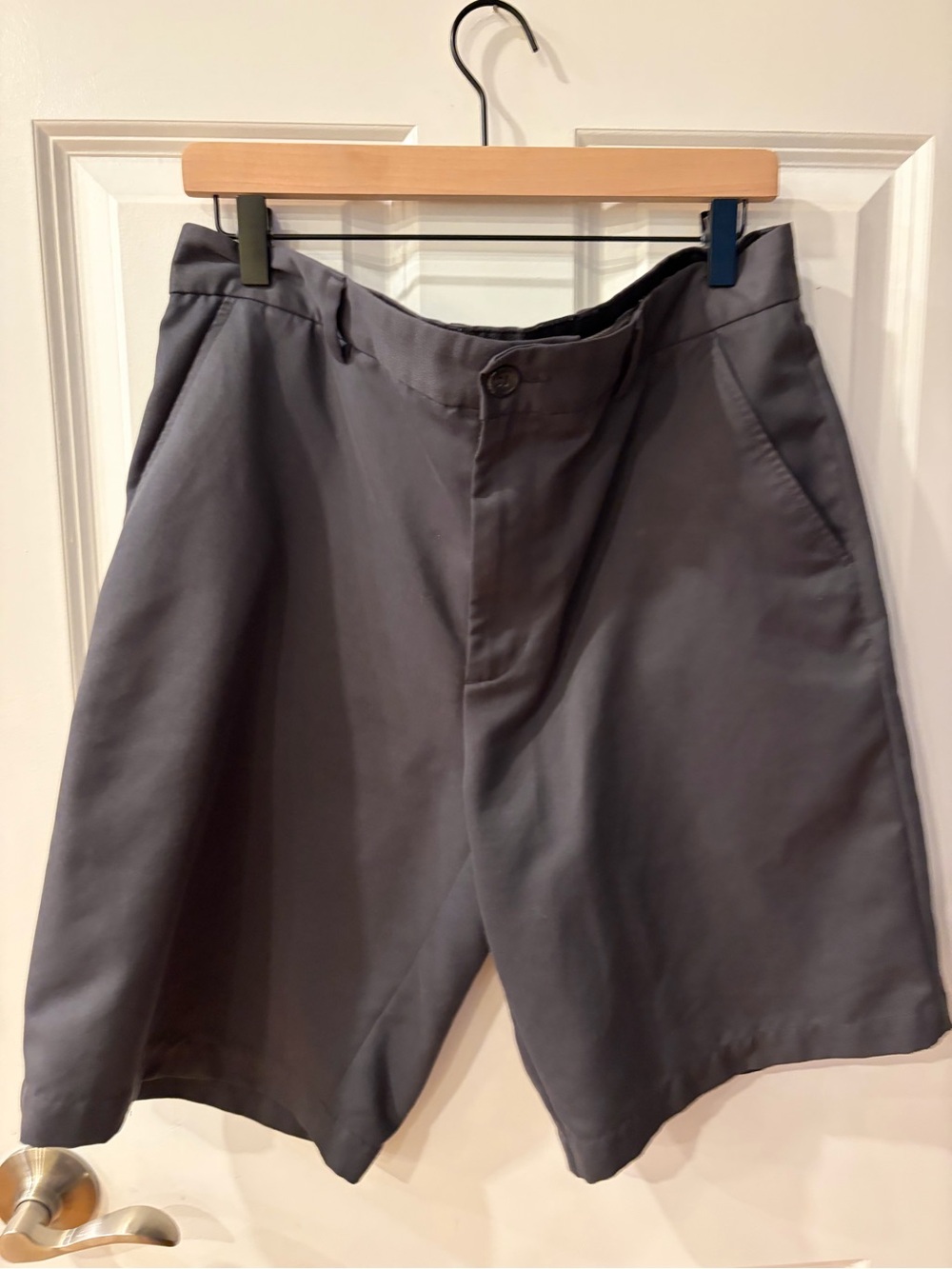 Greg Norman Collection Men's Flat-Front Gray Shorts